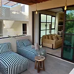 Charming Boutique Condo Jungle Views Private Pool
