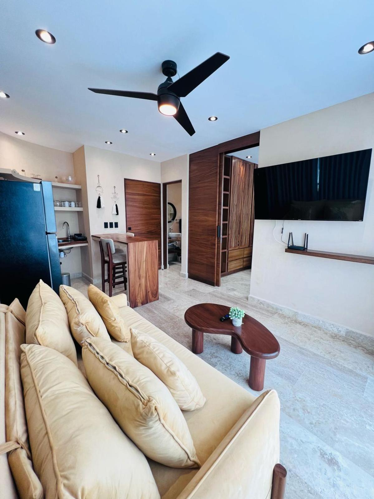 Charming Boutique Jungle Views Private Pool Apartment